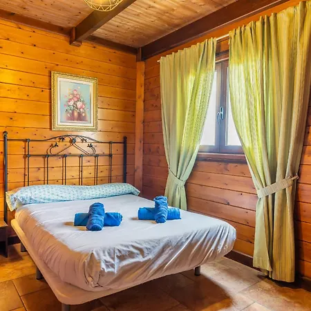 4br Wooden House -pool, Views & Parking 펜션