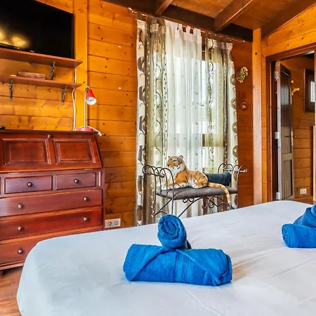 4br Wooden House -pool, Views & Parking Сasa de vacaciones Candelaria